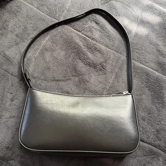 Brandy Melville purse, small black - Picture 6 of 6